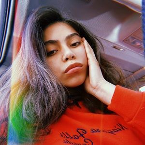 Meet your Posher, Maira